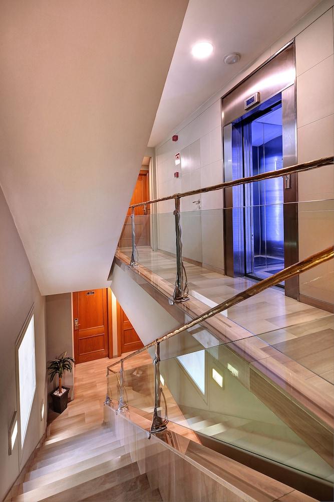 Aparthotel Hispanos 7 Suiza