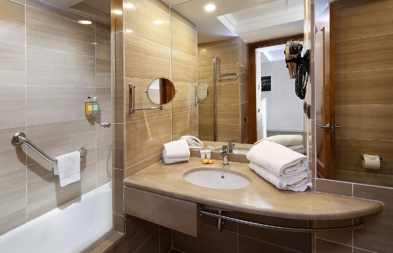 Aparthotel Hispanos 7 Suiza