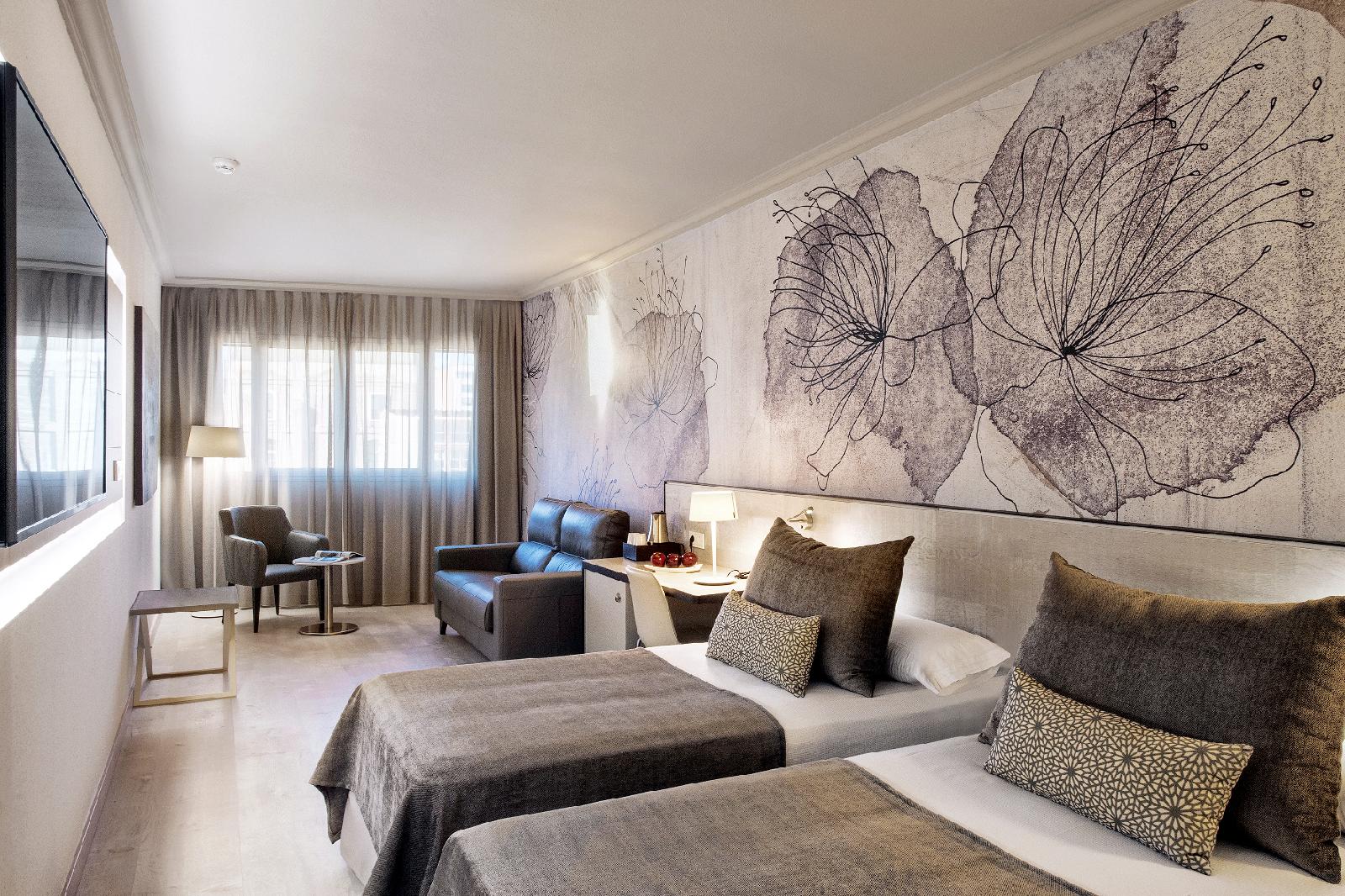 Salles Hotel Pere IV