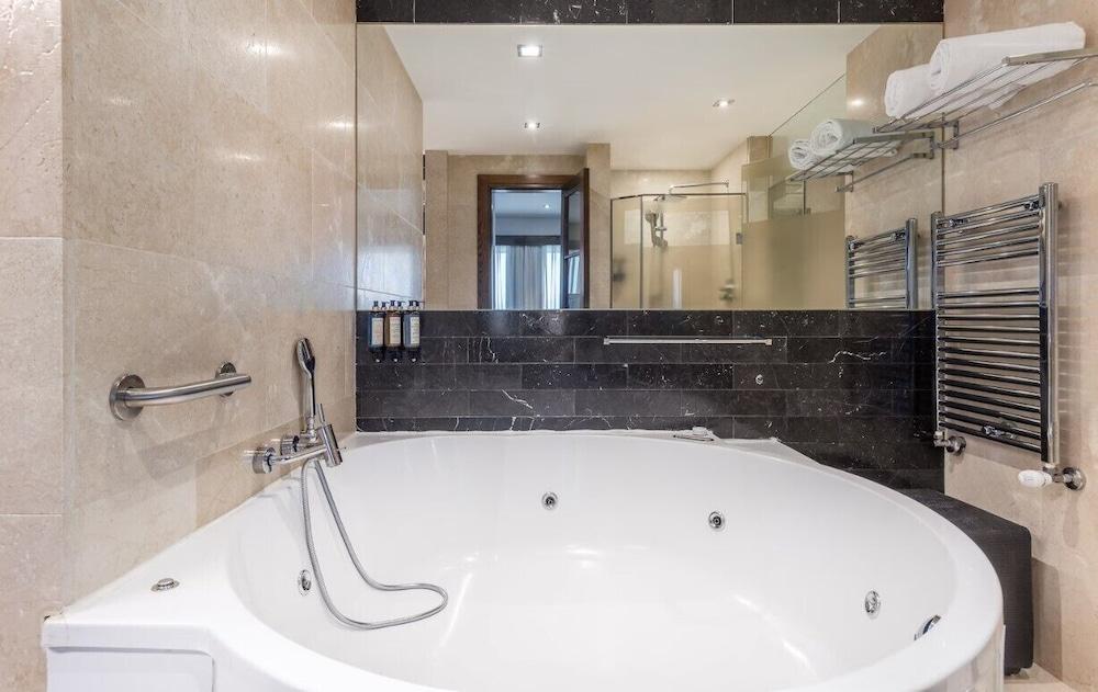 Eurostars Suites Mirasierra