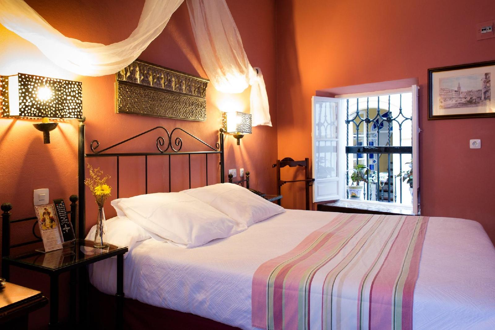 Hotel Abanico Casa Palacio