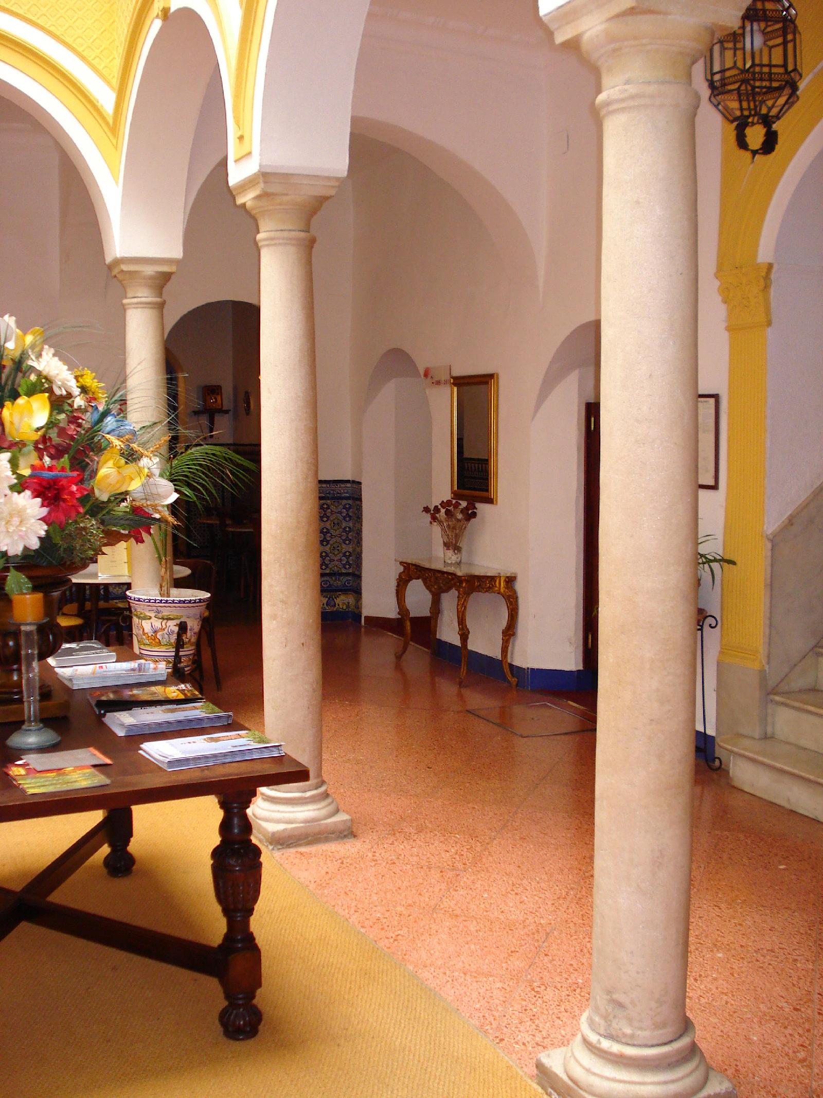 Hotel Abanico Casa Palacio
