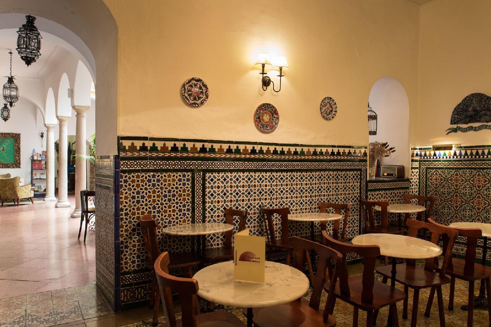 Hotel Abanico Casa Palacio