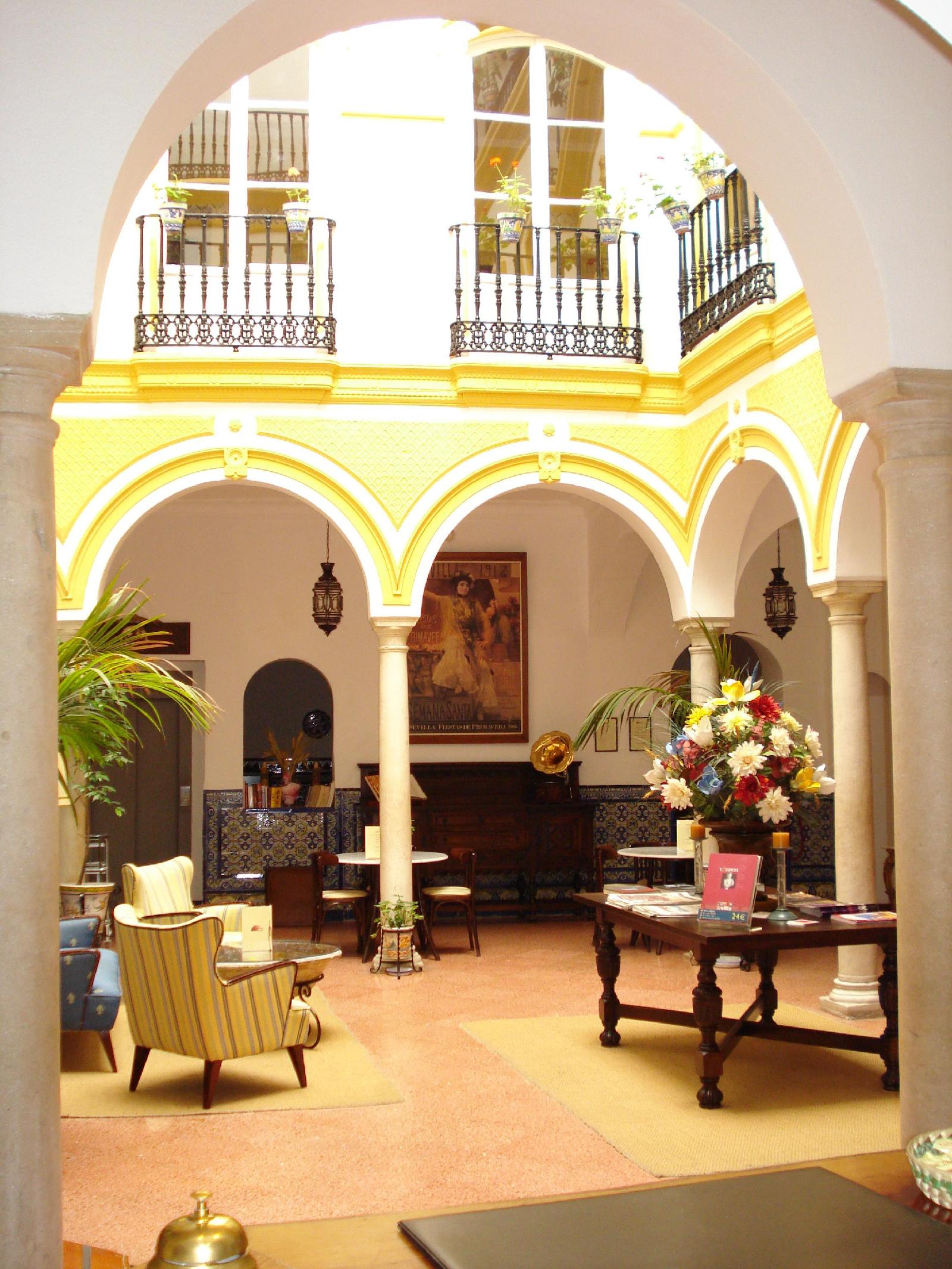 Hotel Abanico Casa Palacio