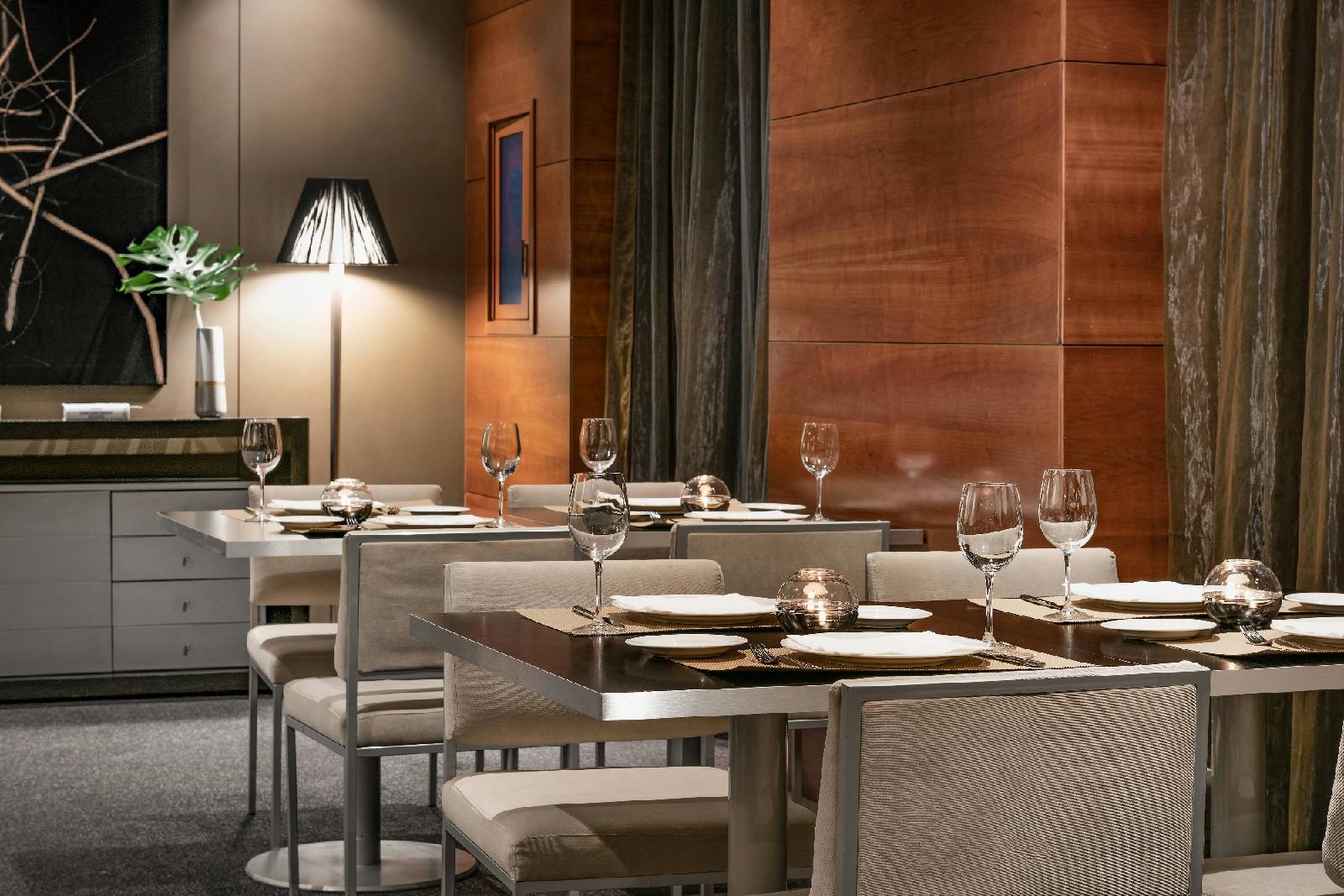 Ac Hotel Los Vascos By Marriott