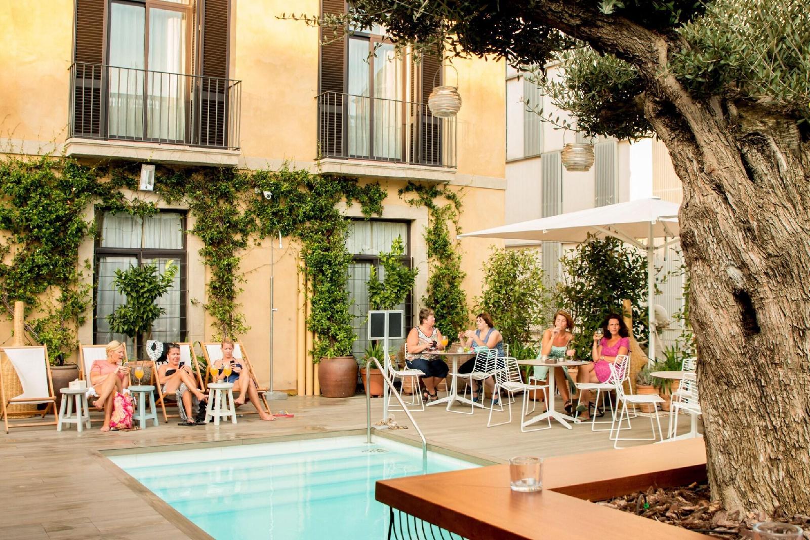 Hotel Oasis