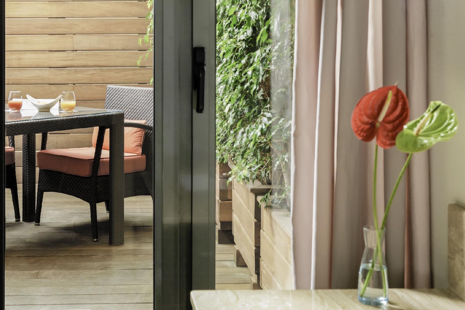 H10 Universitat Hotel