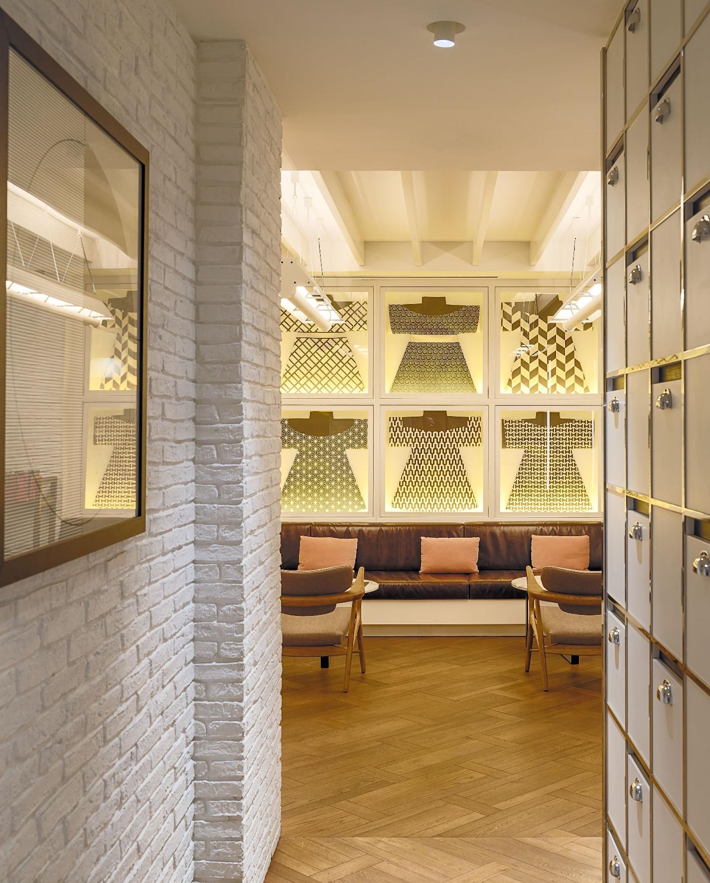 H10 Universitat Hotel