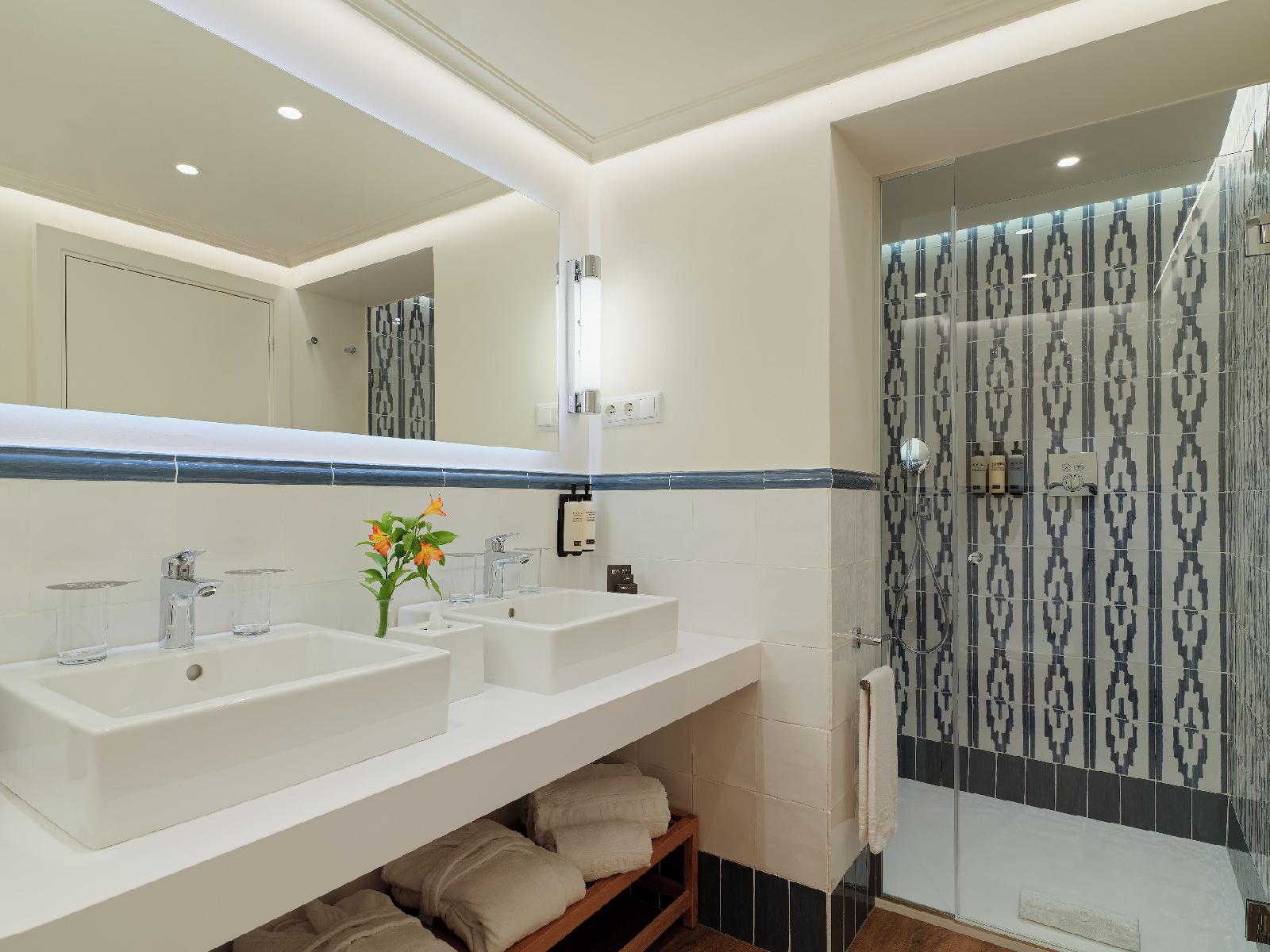 H10 Universitat Hotel