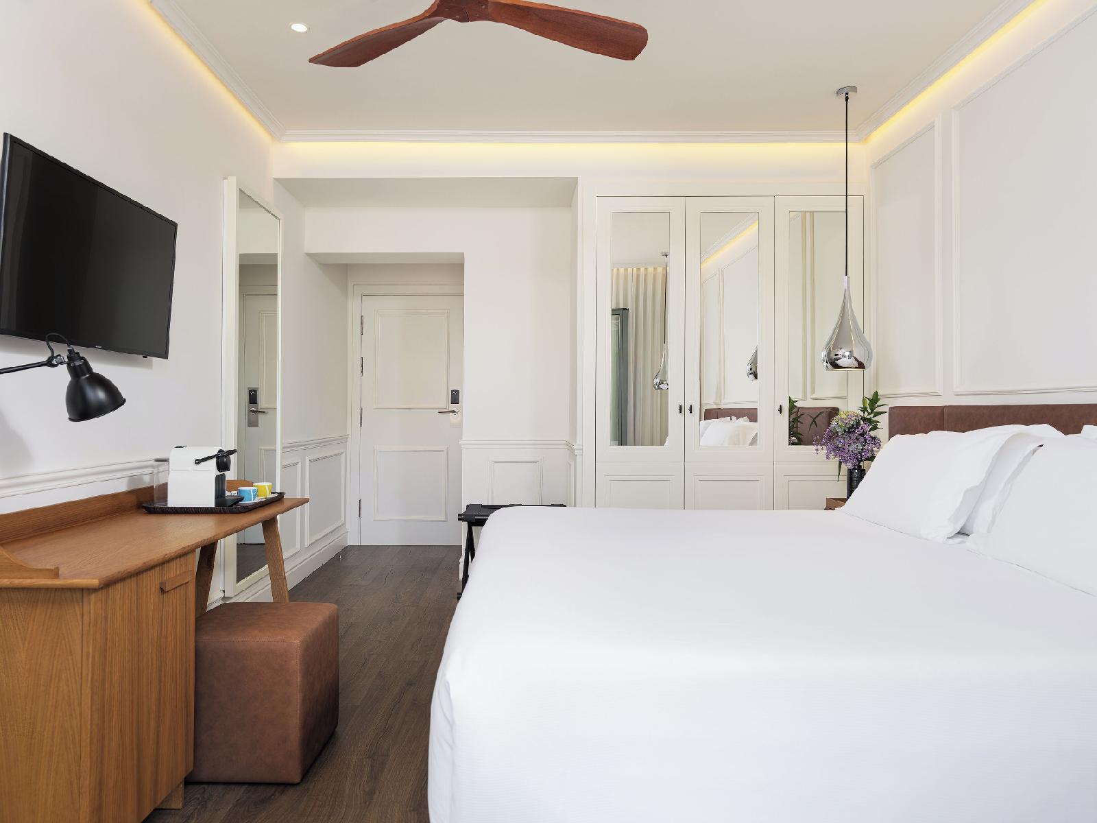 H10 Universitat Hotel