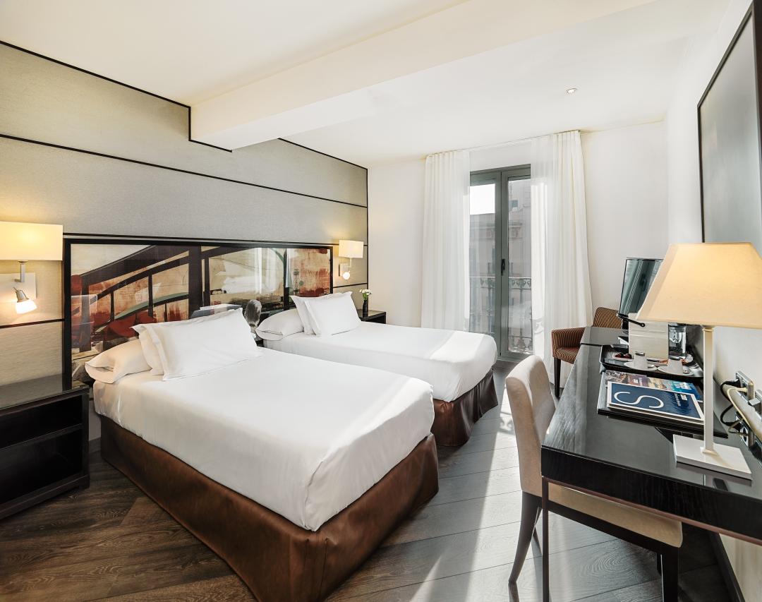H10 Universitat Hotel
