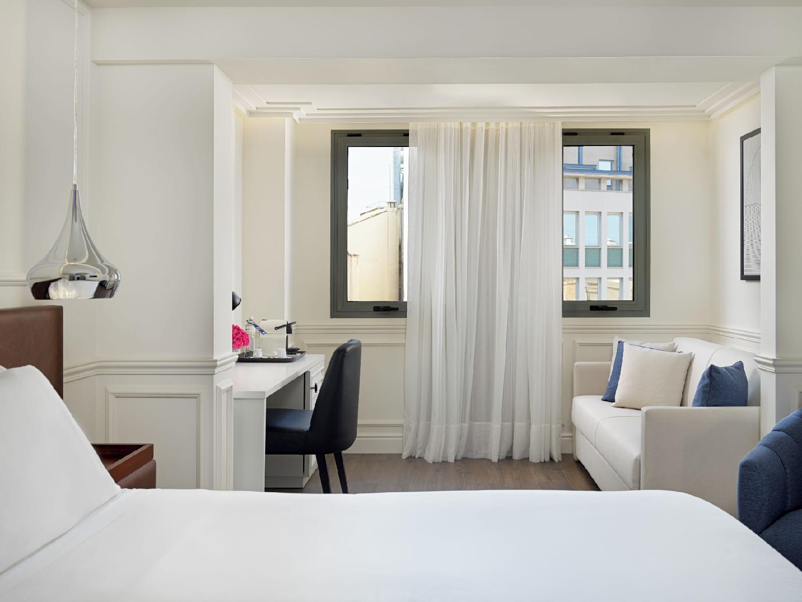 H10 Universitat Hotel