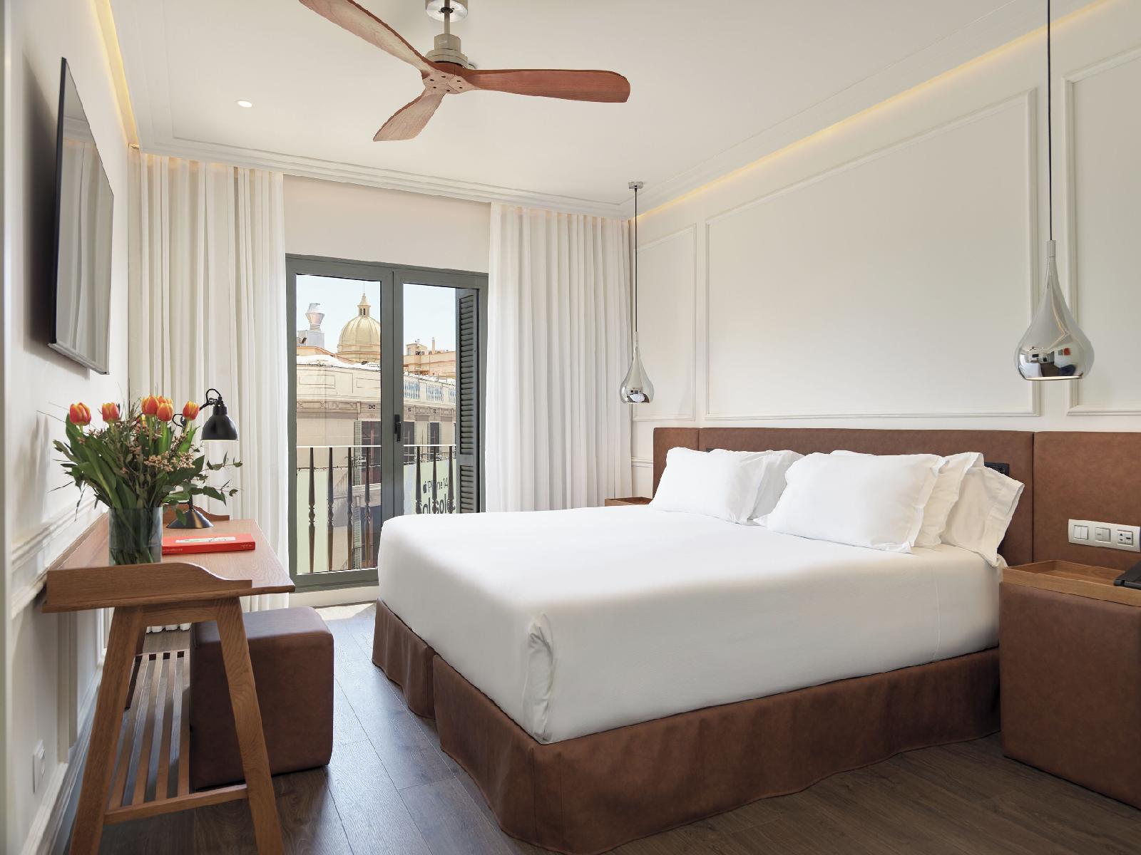 H10 Universitat Hotel