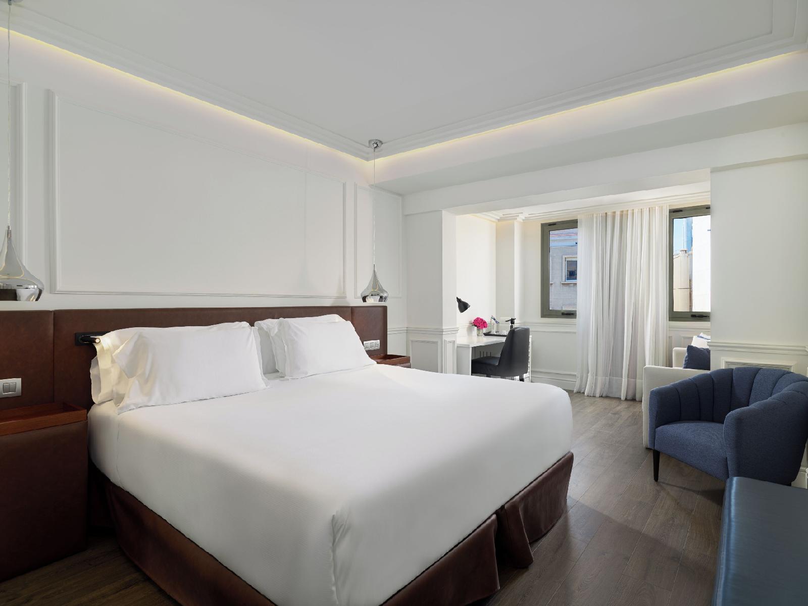 H10 Universitat Hotel