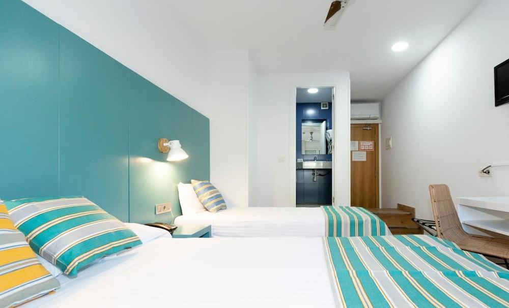 Yomo Hostal Bcn Port