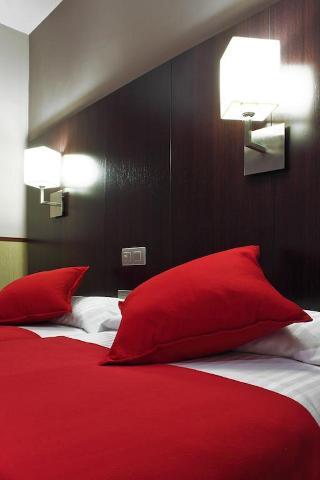 Yomo Hostal Bcn Port