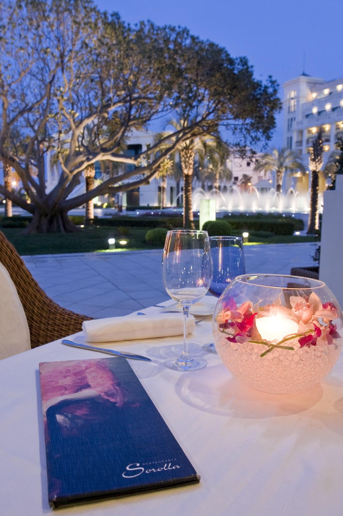 Las Arenas Balneario Resort