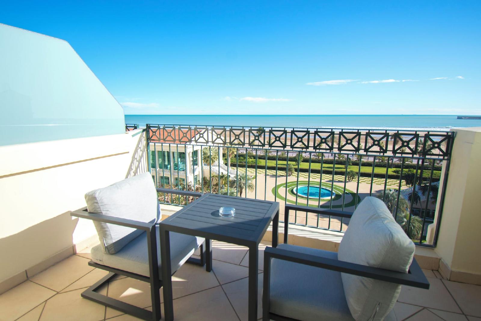 Las Arenas Balneario Resort