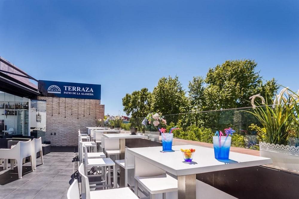 Hotel Patio De La Alameda