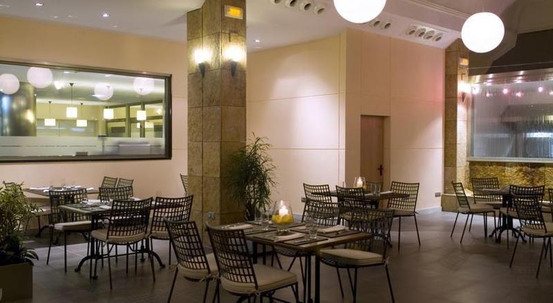 Clement Barajas Hotel