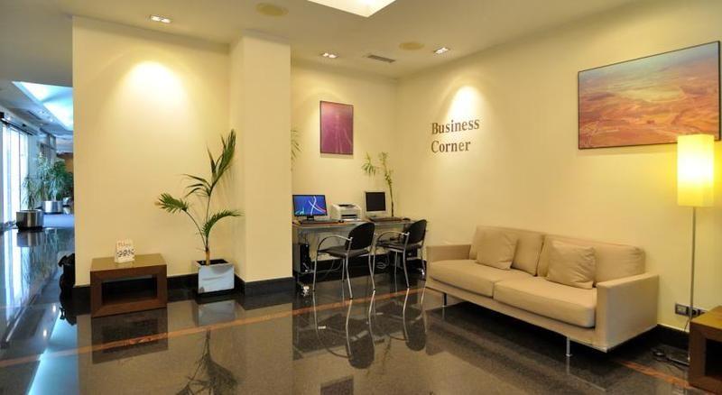 Clement Barajas Hotel