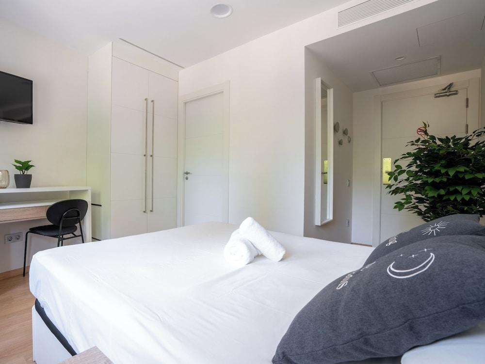 Limehome Barcelona Carrer De Fontcoberta