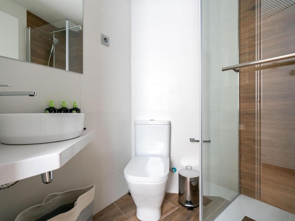 Limehome Barcelona Carrer De Fontcoberta