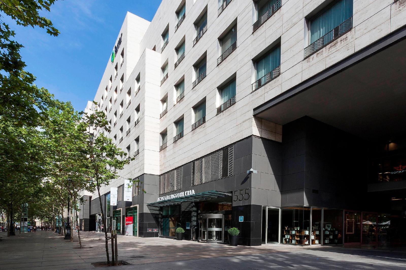 Ac Hotel Diagonal L'illa By Marriott