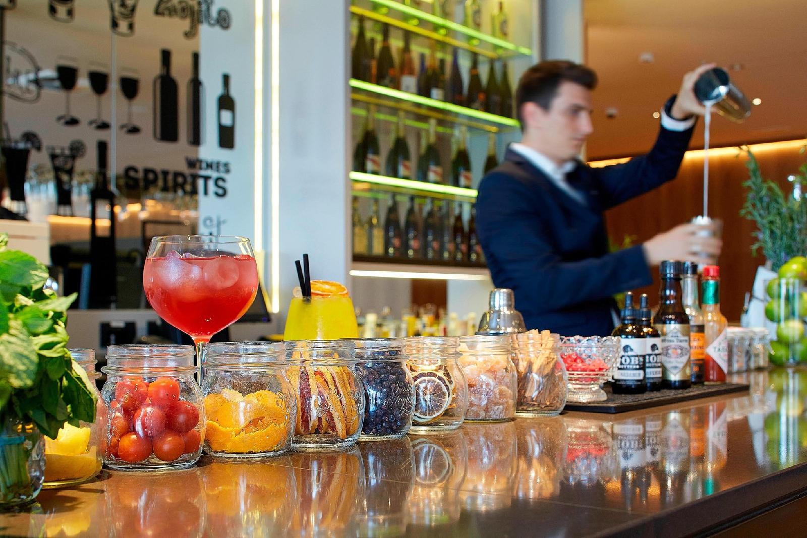 Ac Hotel Diagonal L'illa By Marriott