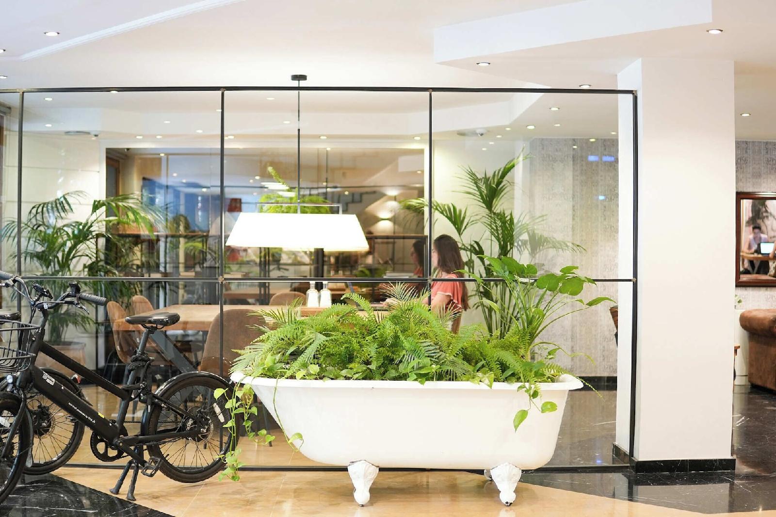 Arenas Atiram Hotels