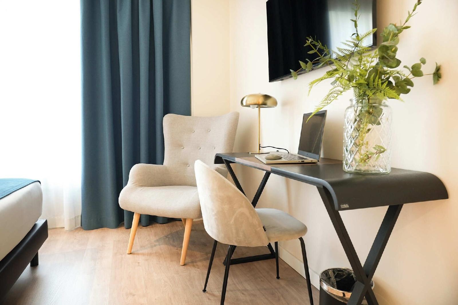 Arenas Atiram Hotels