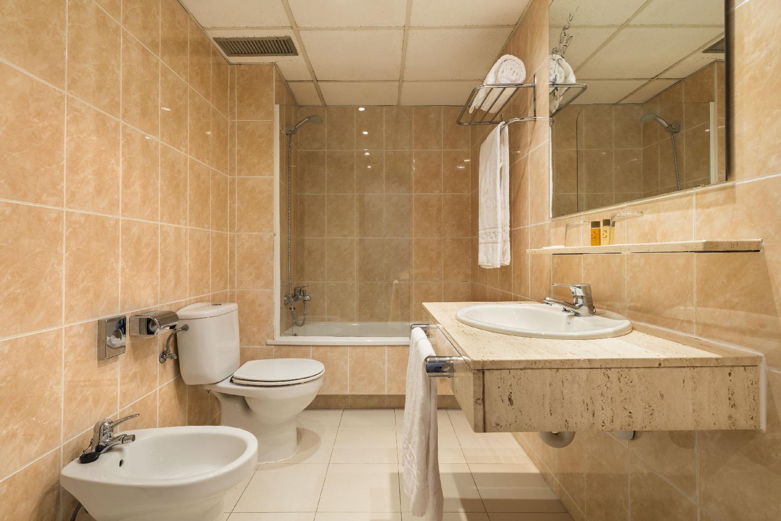 Arenas Atiram Hotels