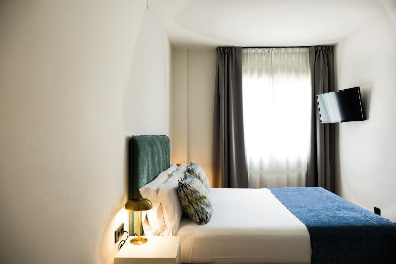 Arenas Atiram Hotels