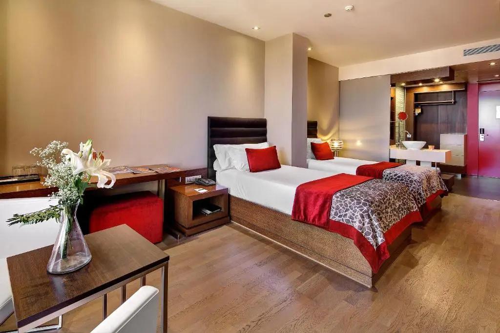 Olivia Plaza Hotel