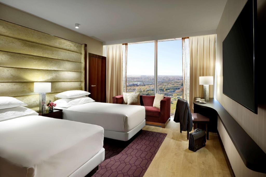 Hyatt Regency Barcelona Tower