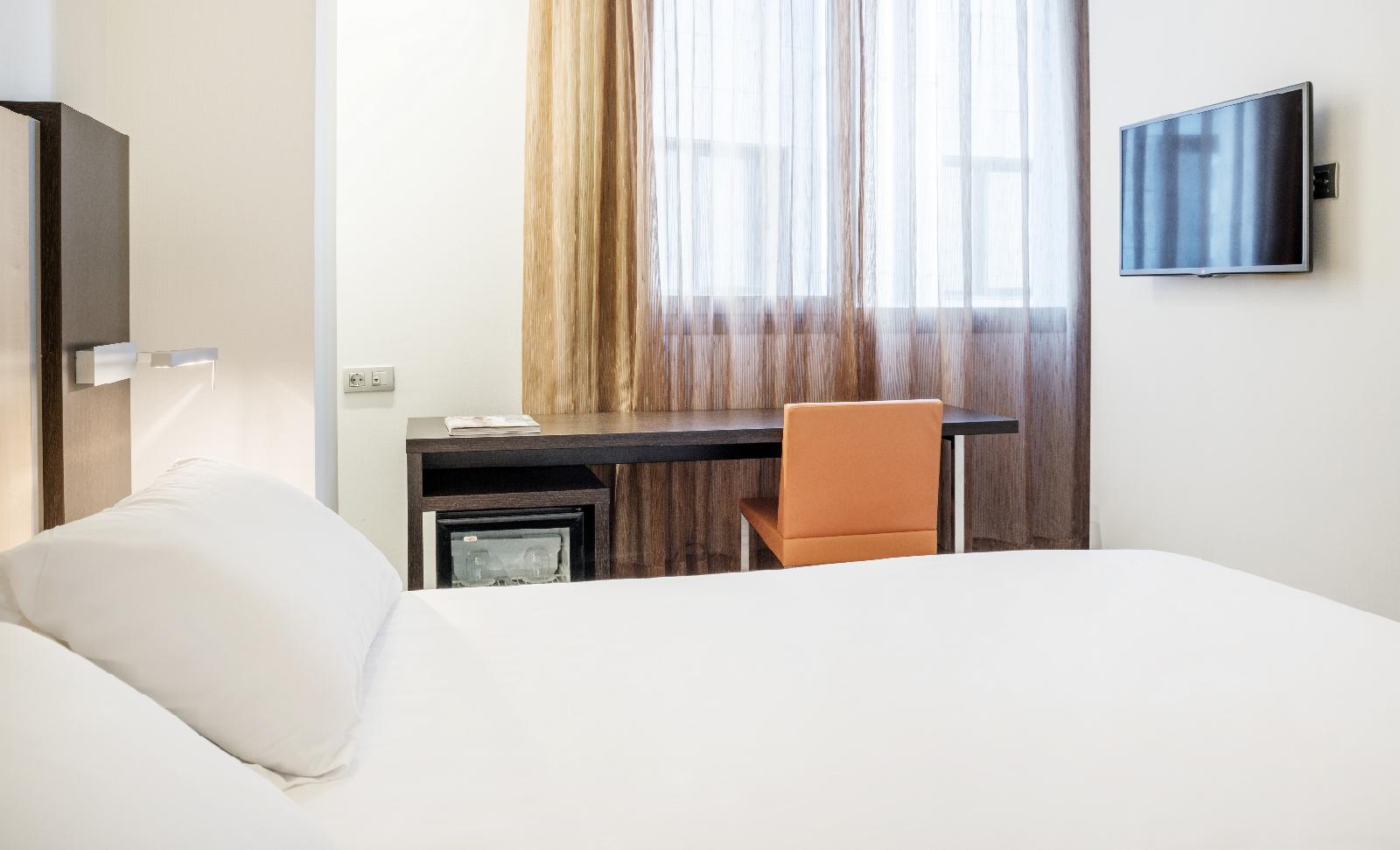 Hotel Ilunion Aqua 4