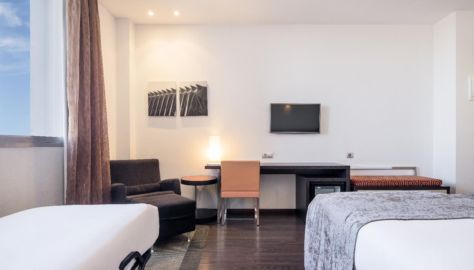 Hotel Ilunion Aqua 4