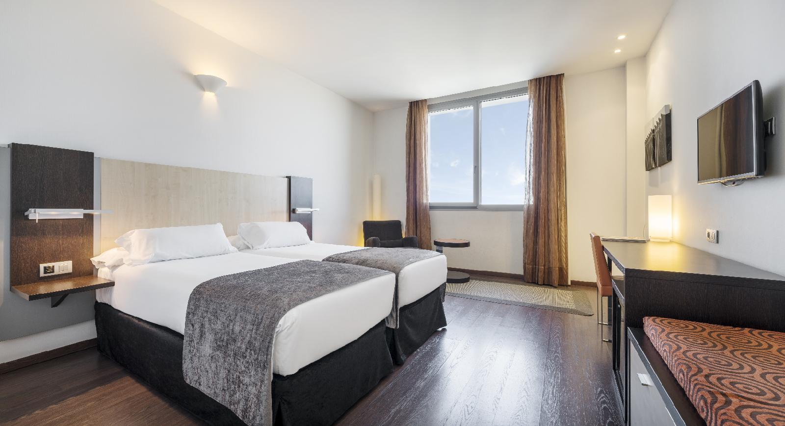 Hotel Ilunion Aqua 4