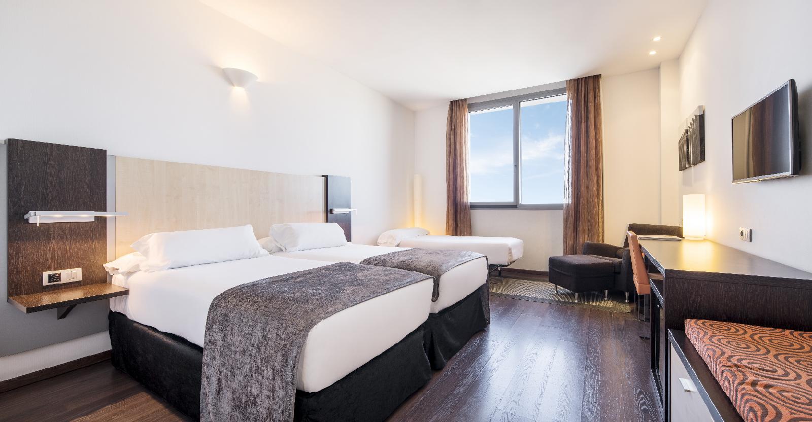 Hotel Ilunion Aqua 4