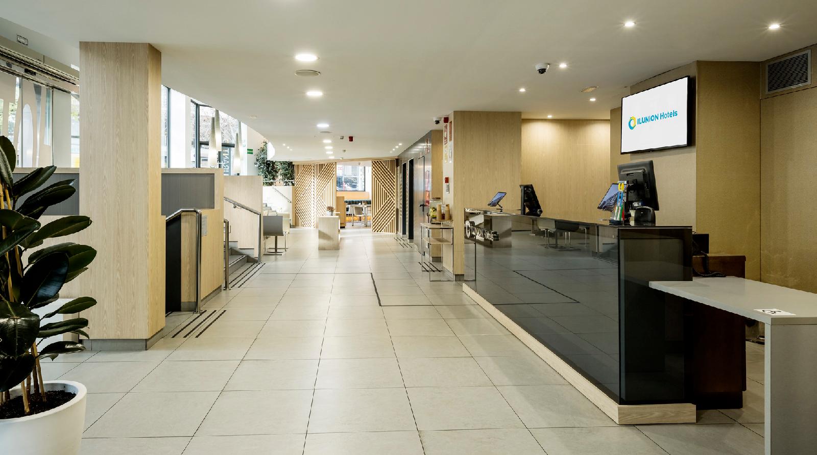 Ilunion Auditori  Hotel