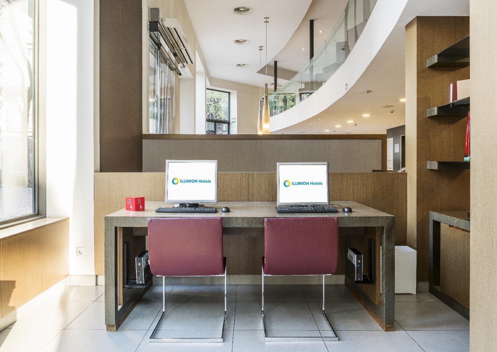 Ilunion Auditori  Hotel