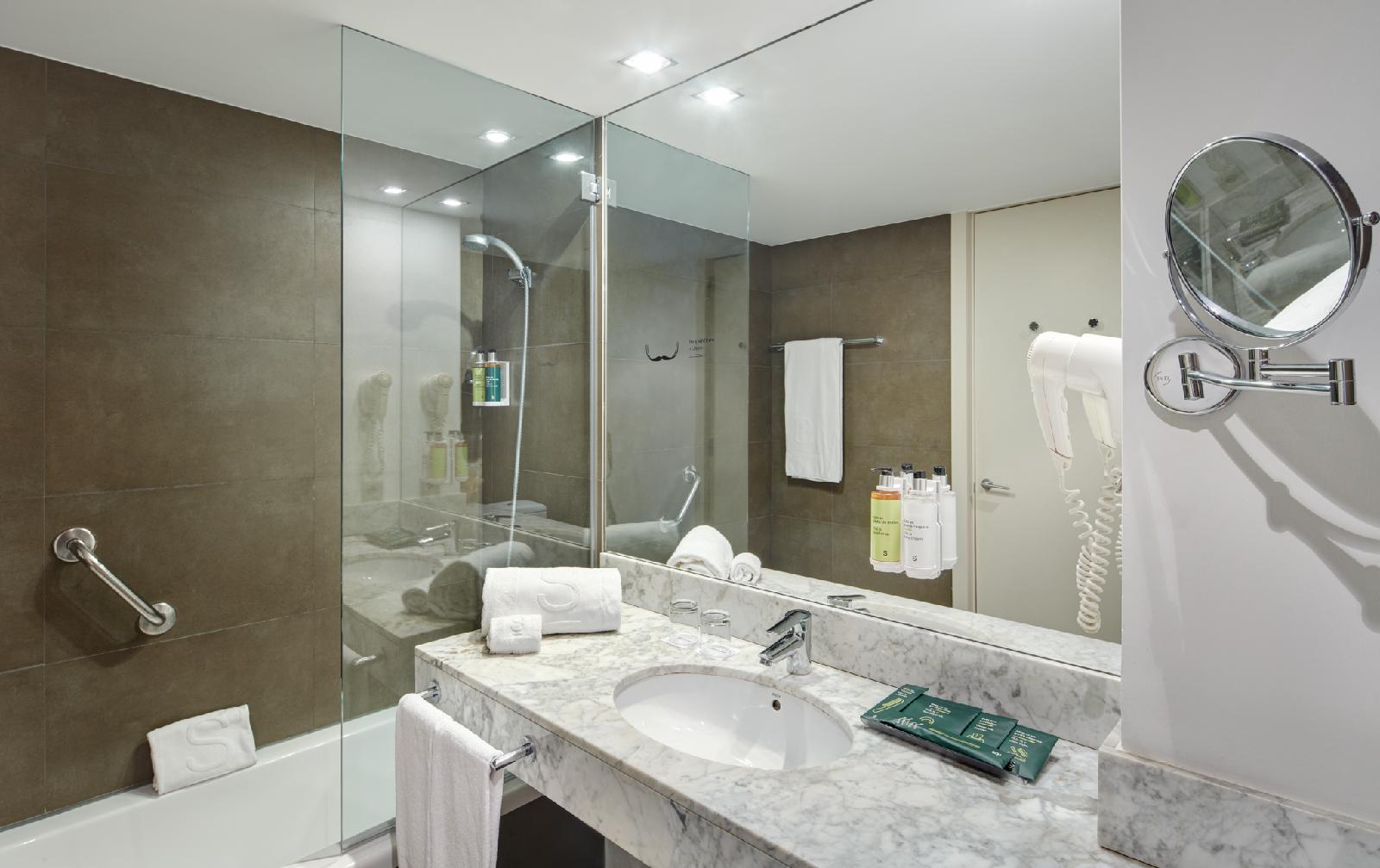 Sercotel Amister Art Hotel