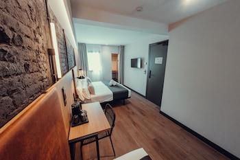 Hotel Transit