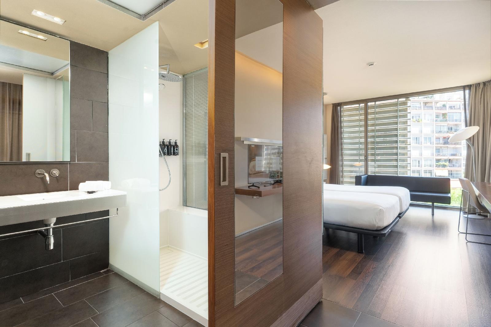 B-Hotel