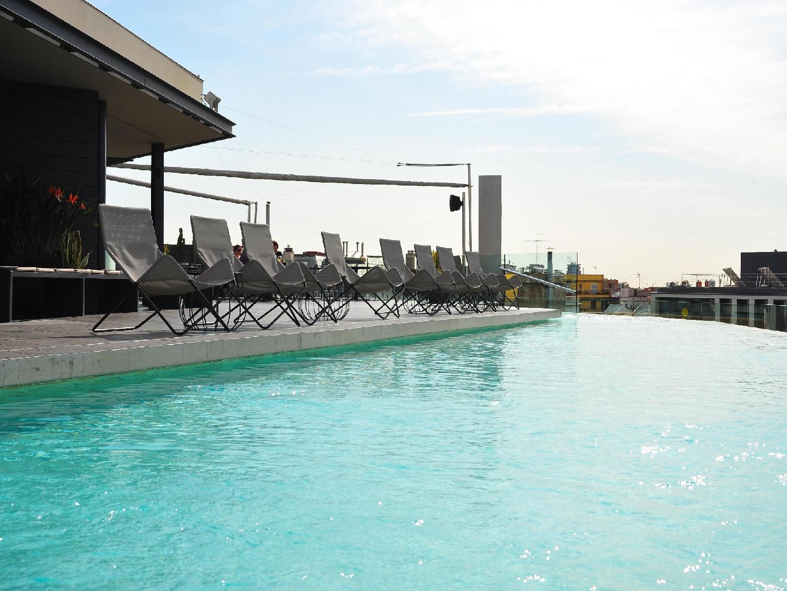 B-Hotel