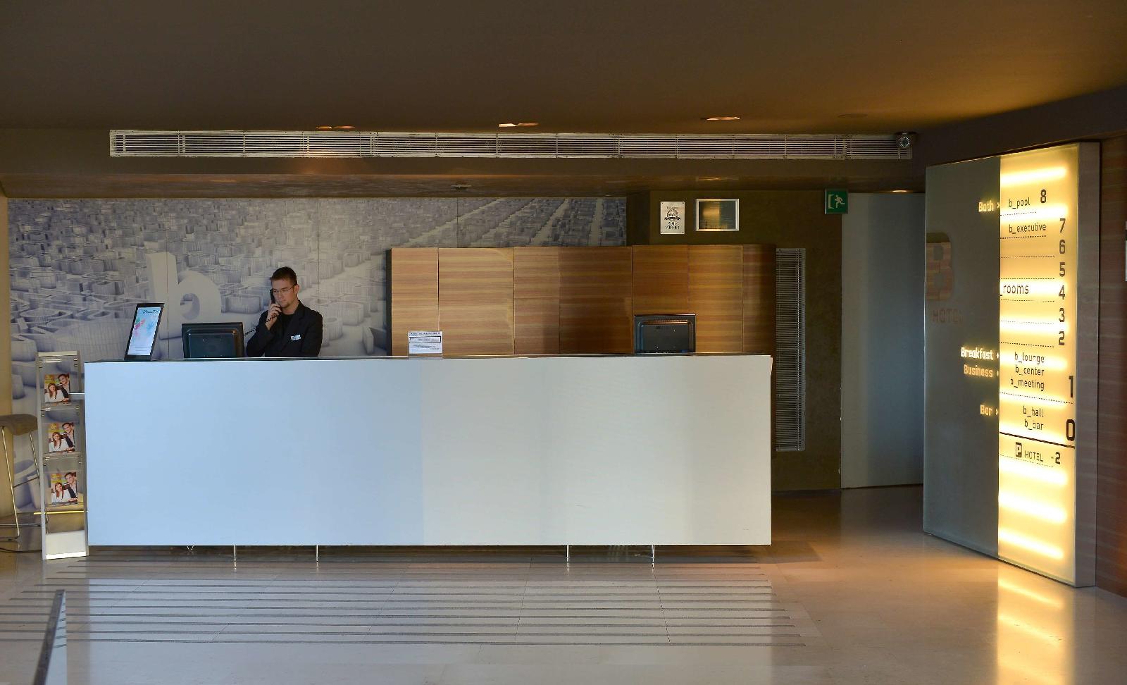 B-Hotel