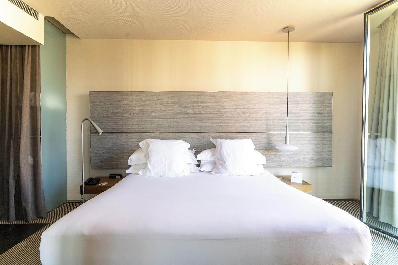 B-Hotel