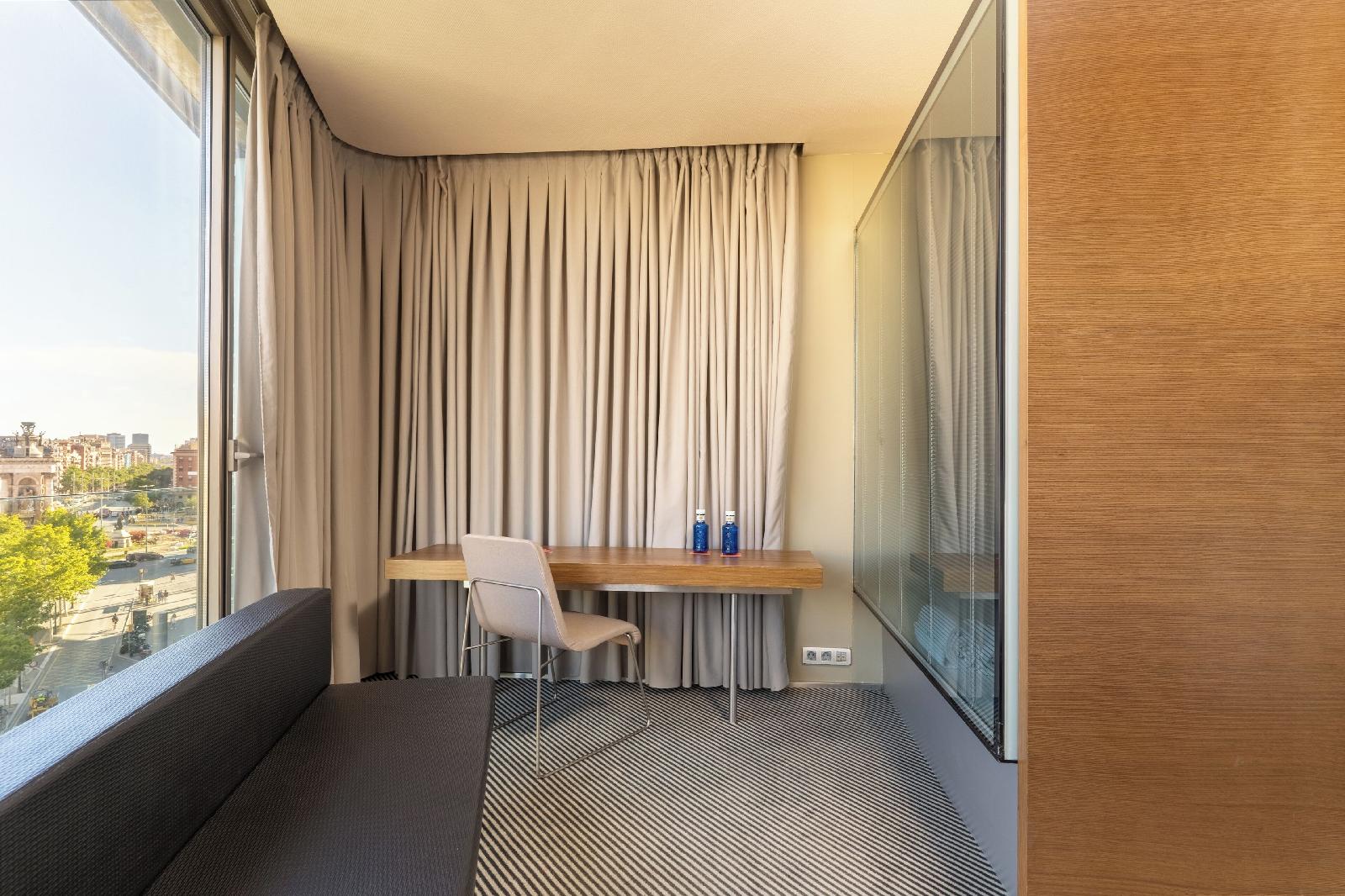 B-Hotel