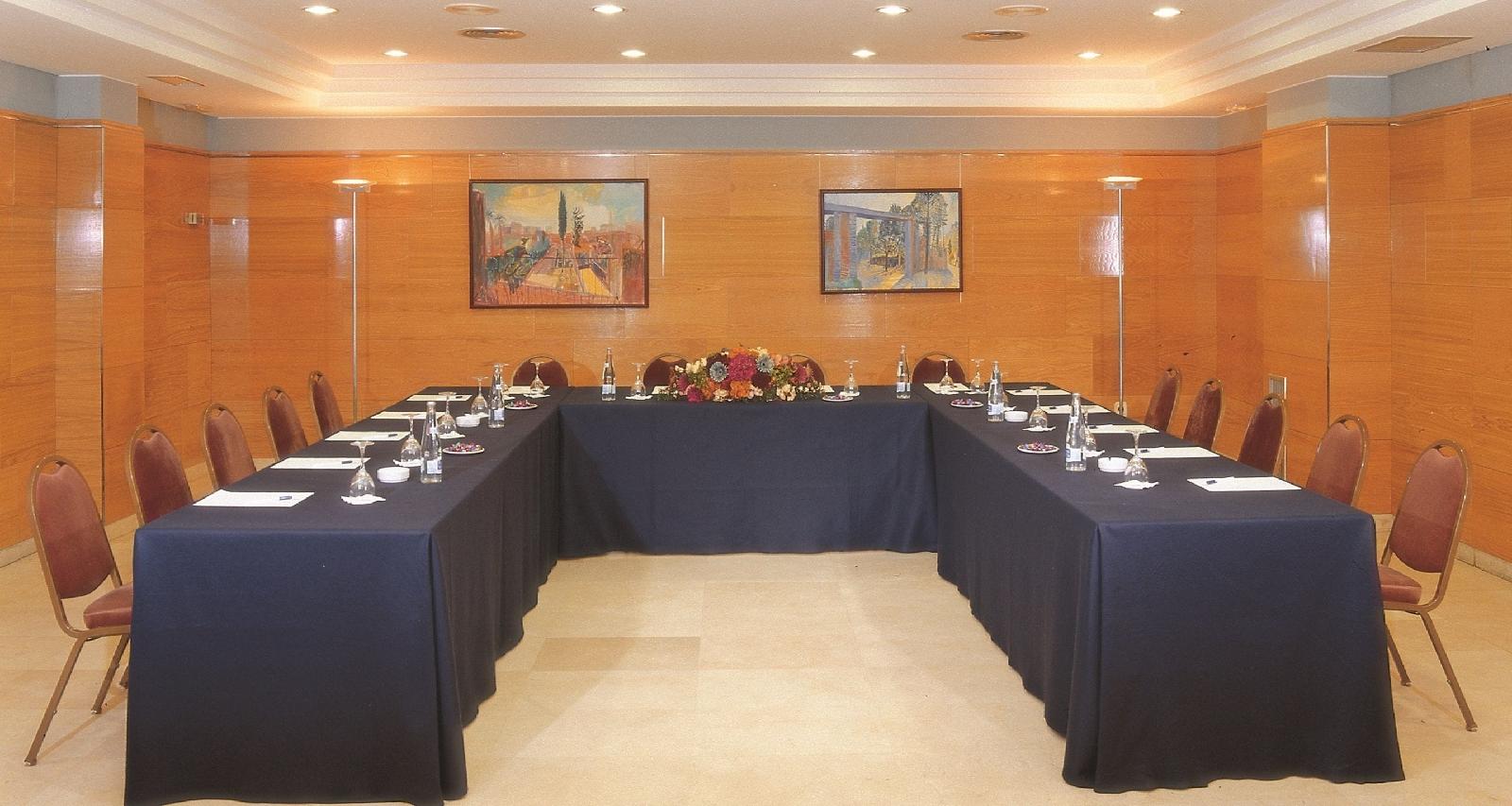 iStay by NH Zaragoza Sport Hotel