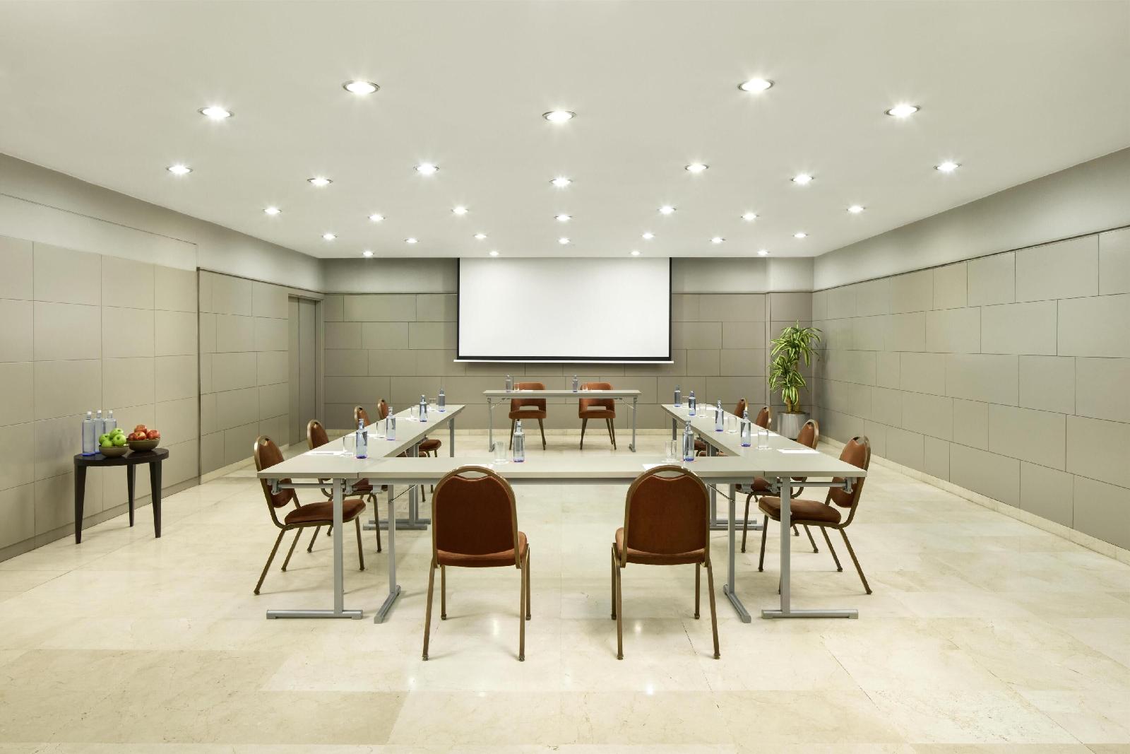 iStay by NH Zaragoza Sport Hotel